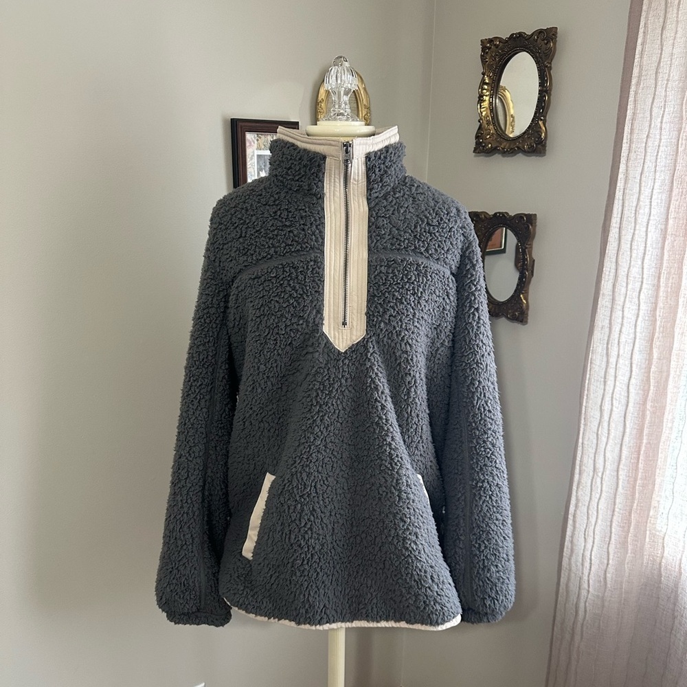 Abercrombie & Fitch Soft A&F Gray Sherpa Quarter-Zip Pullover